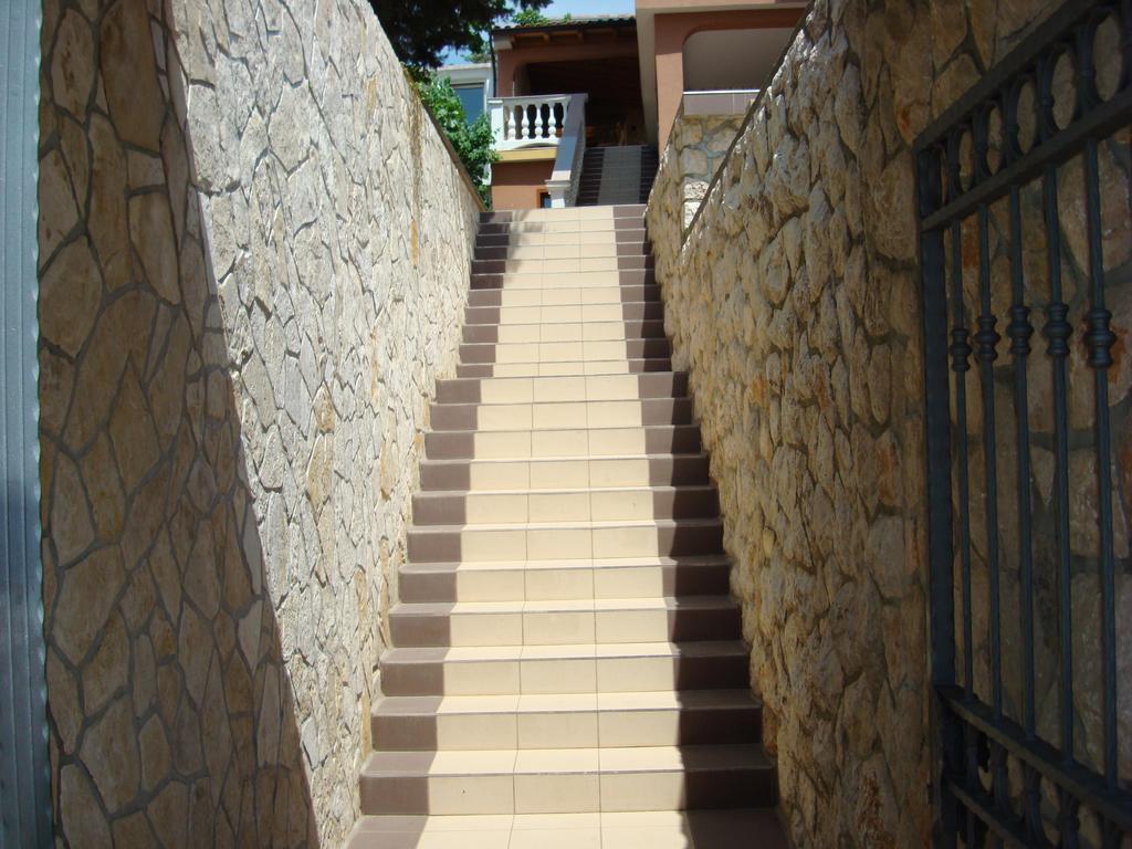 Apartments Klara Novi Vinodolski Εξωτερικό φωτογραφία