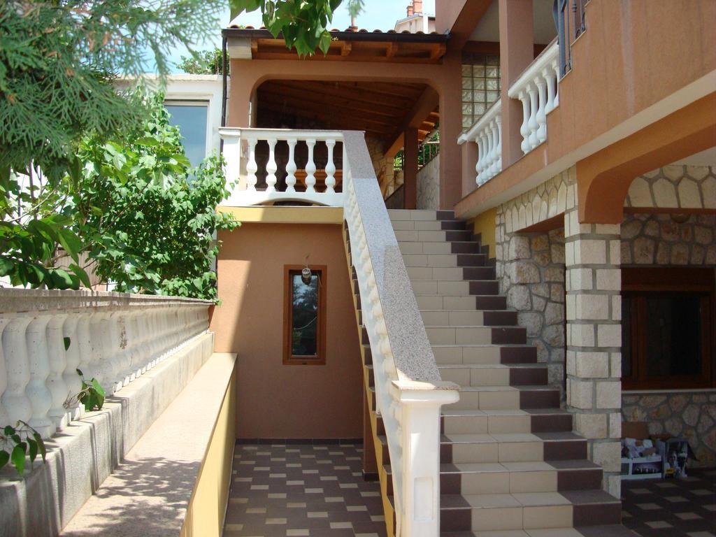 Apartments Klara Novi Vinodolski Εξωτερικό φωτογραφία